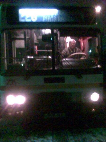 Autobuzul RATB #735.jpg
