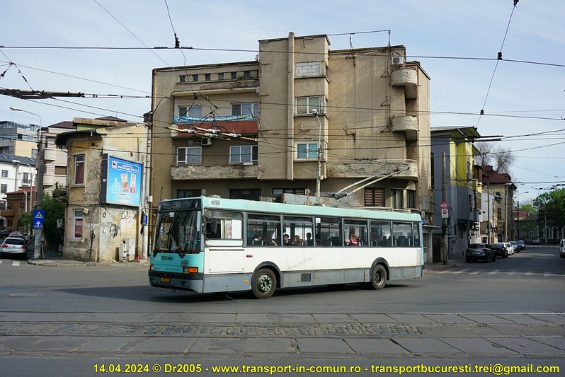 5216-86-3.jpg